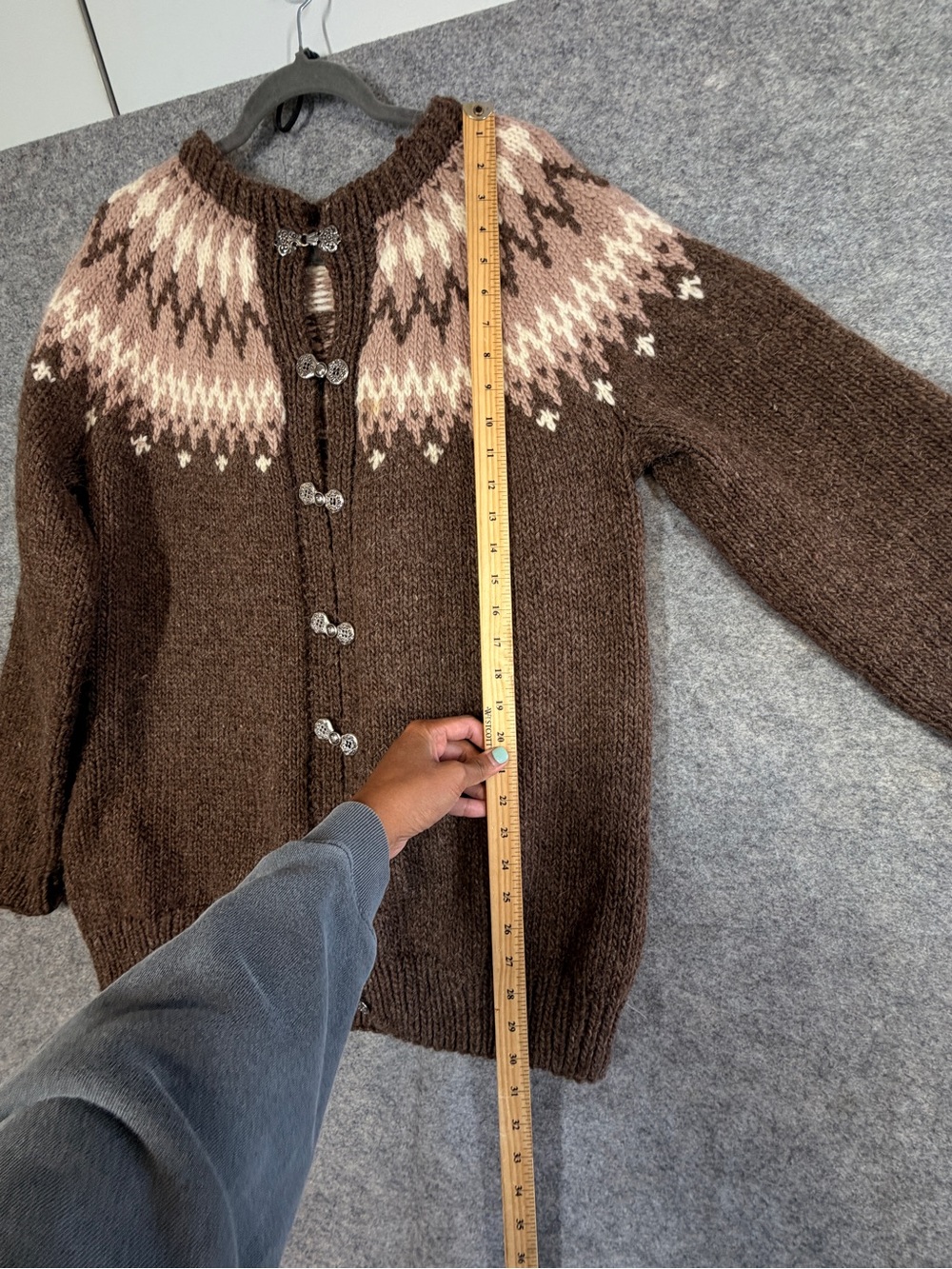 Vintage Icelandic Wool Cardigan Brown Nordic Fair Isle Metal Clasp Sweater Chic - Picture 6 of 16